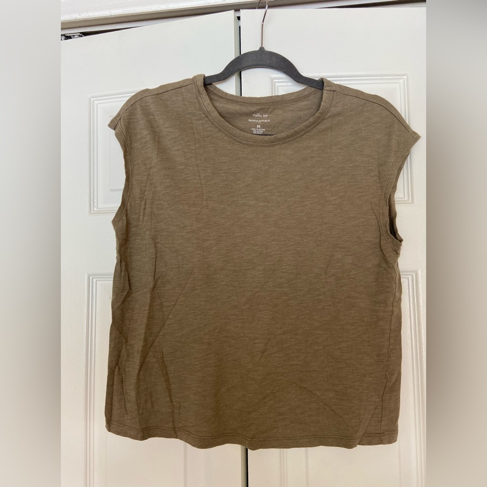 Banana Republic Women's XS Sleeveless Tank Top Relaxed Fit